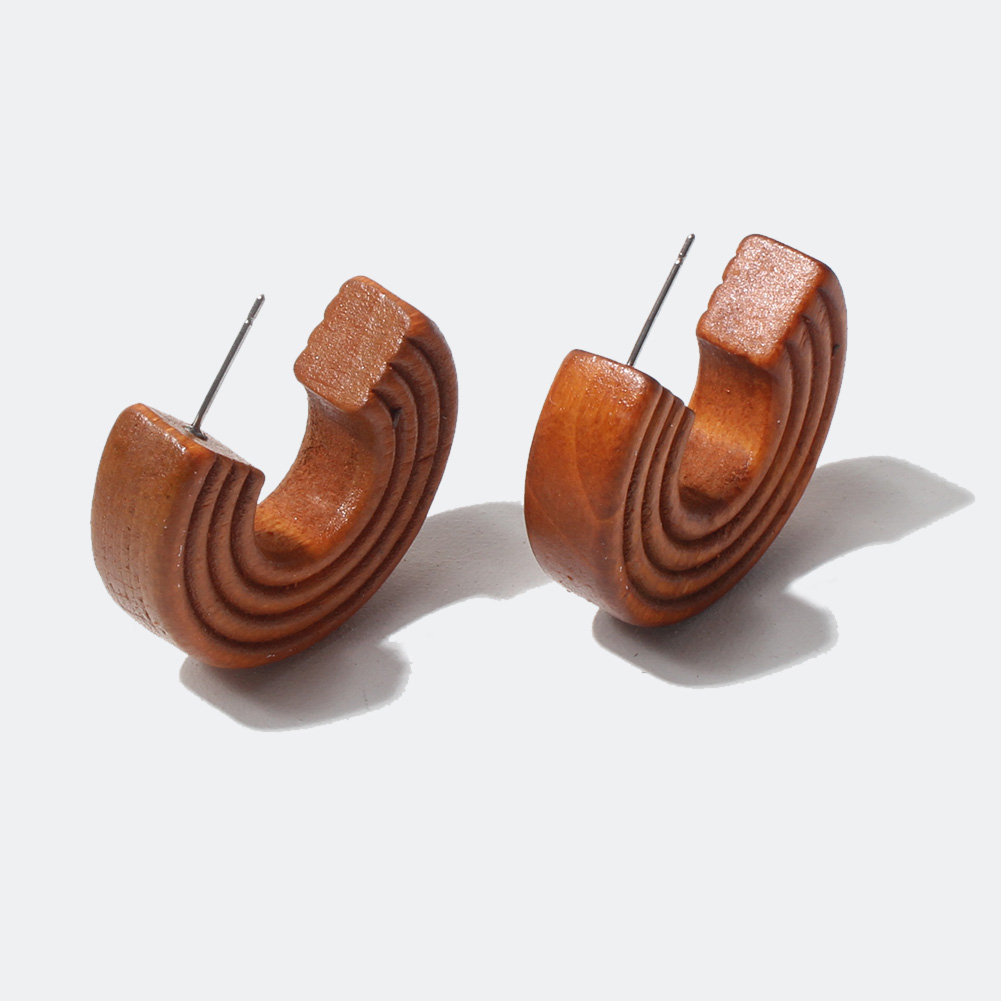 1 Pair Vintage Style C Shape Handmade Wood Ear Studs display picture 2