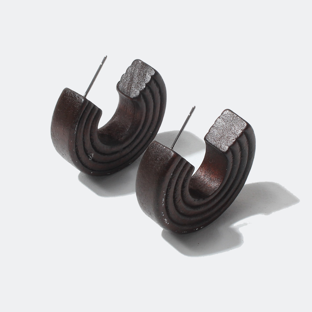 1 Pair Vintage Style C Shape Handmade Wood Ear Studs display picture 4