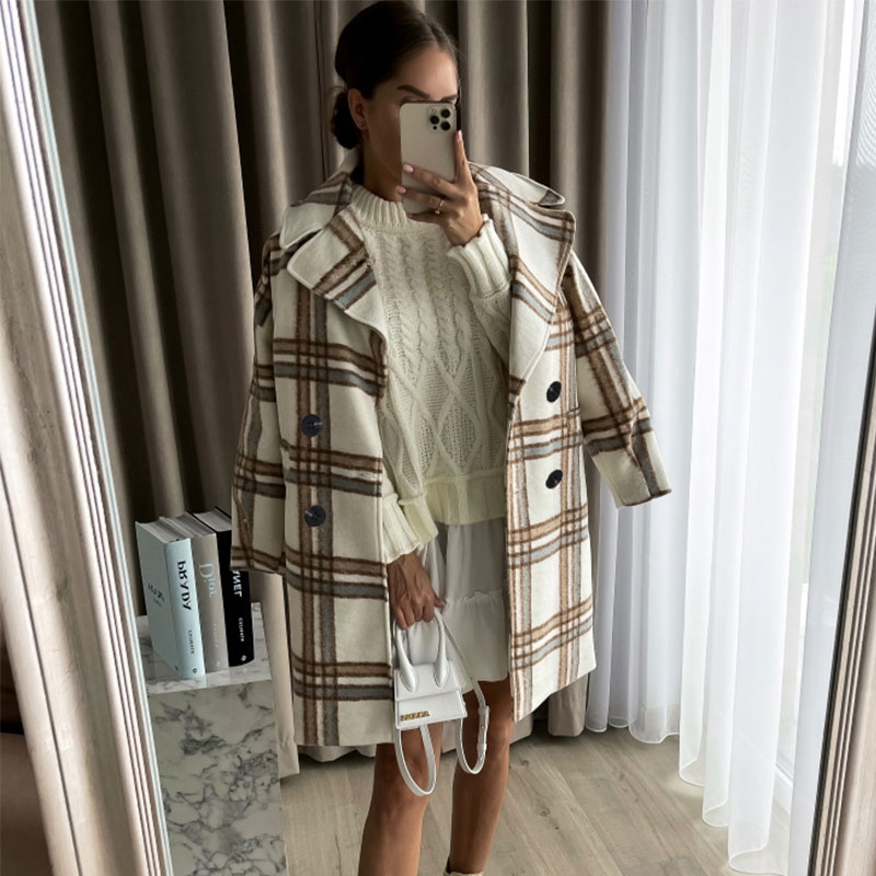 Fashion Plaid Button Woolen Cloth Single Breasted Coat Woolen Coat display picture 2