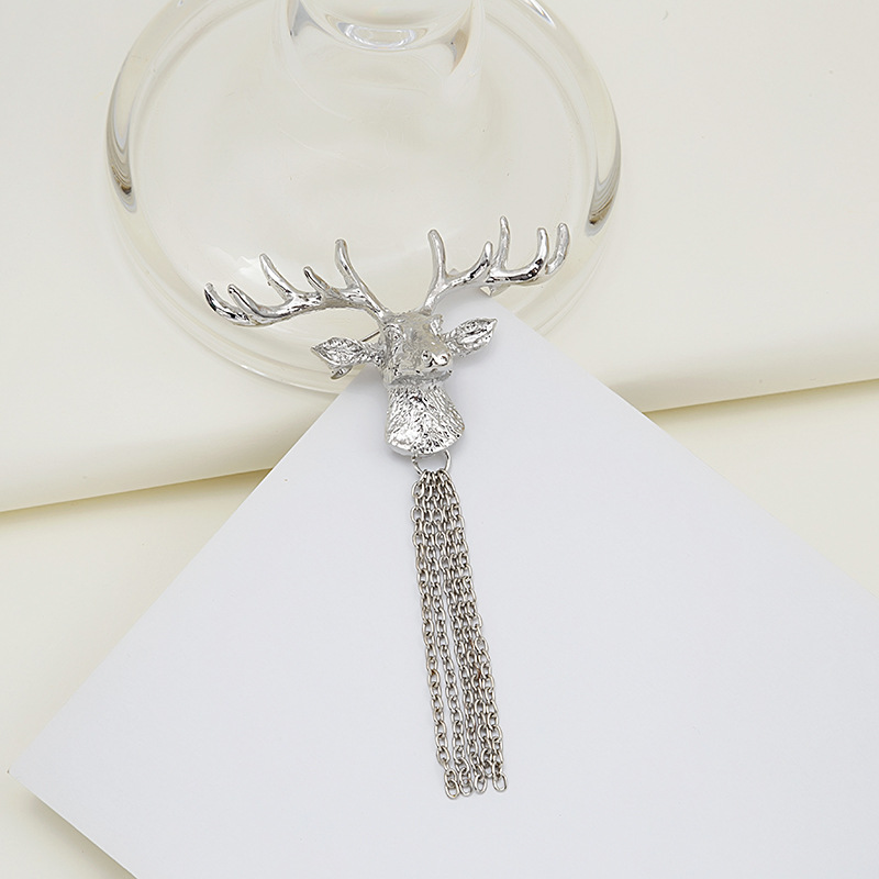 Fashion Elk Alloy Tassel Plating Unisex Brooches display picture 5