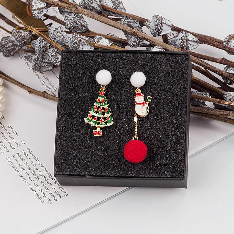 Cute Christmas Tree Santa Claus Elk Alloy Asymmetrical Plush Enamel Women's Drop Earrings 1 Pair display picture 6