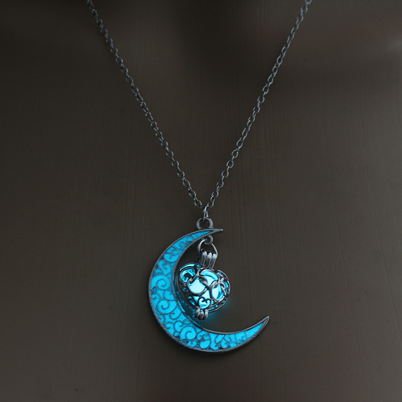 Retro Moon Water Droplets Alloy Luminous Hollow Out Women's Men's Pendant Necklace display picture 9