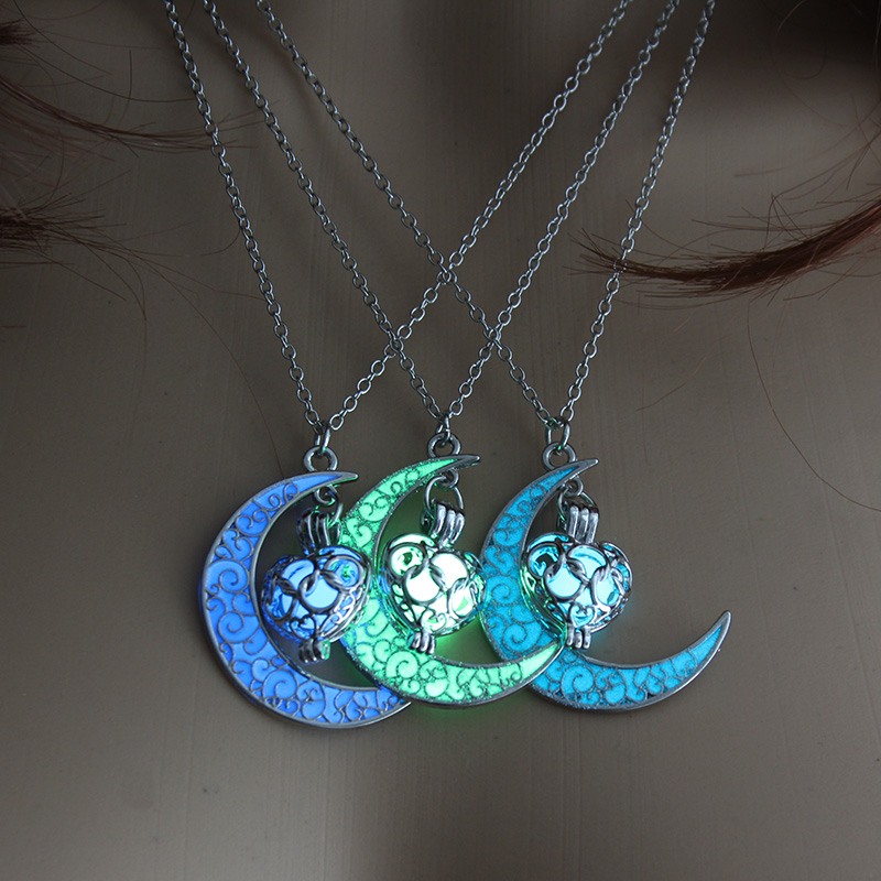 Retro Moon Water Droplets Alloy Luminous Hollow Out Women's Men's Pendant Necklace display picture 14