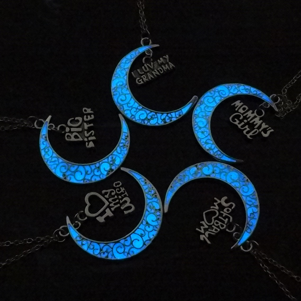 Retro Dragonfly Alloy Luminous Women's Men's Pendant Necklace 1 Piece display picture 1