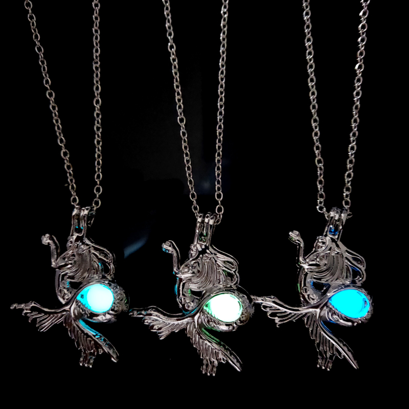 Retro Dragonfly Alloy Luminous Women's Men's Pendant Necklace 1 Piece display picture 5