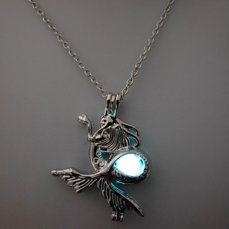 Retro Dragonfly Alloy Luminous Women's Men's Pendant Necklace 1 Piece display picture 8