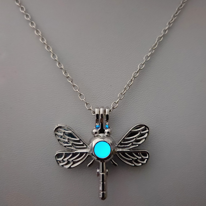 Retro Dragonfly Alloy Luminous Women's Men's Pendant Necklace 1 Piece display picture 23