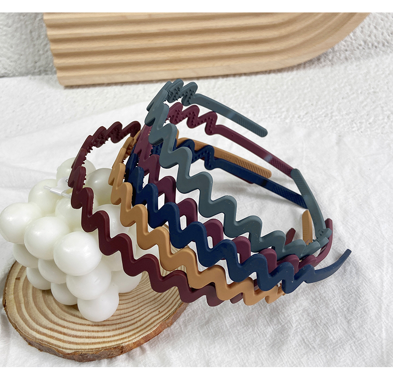 Casual Waves Plastic Hair Band 1 Piece display picture 8