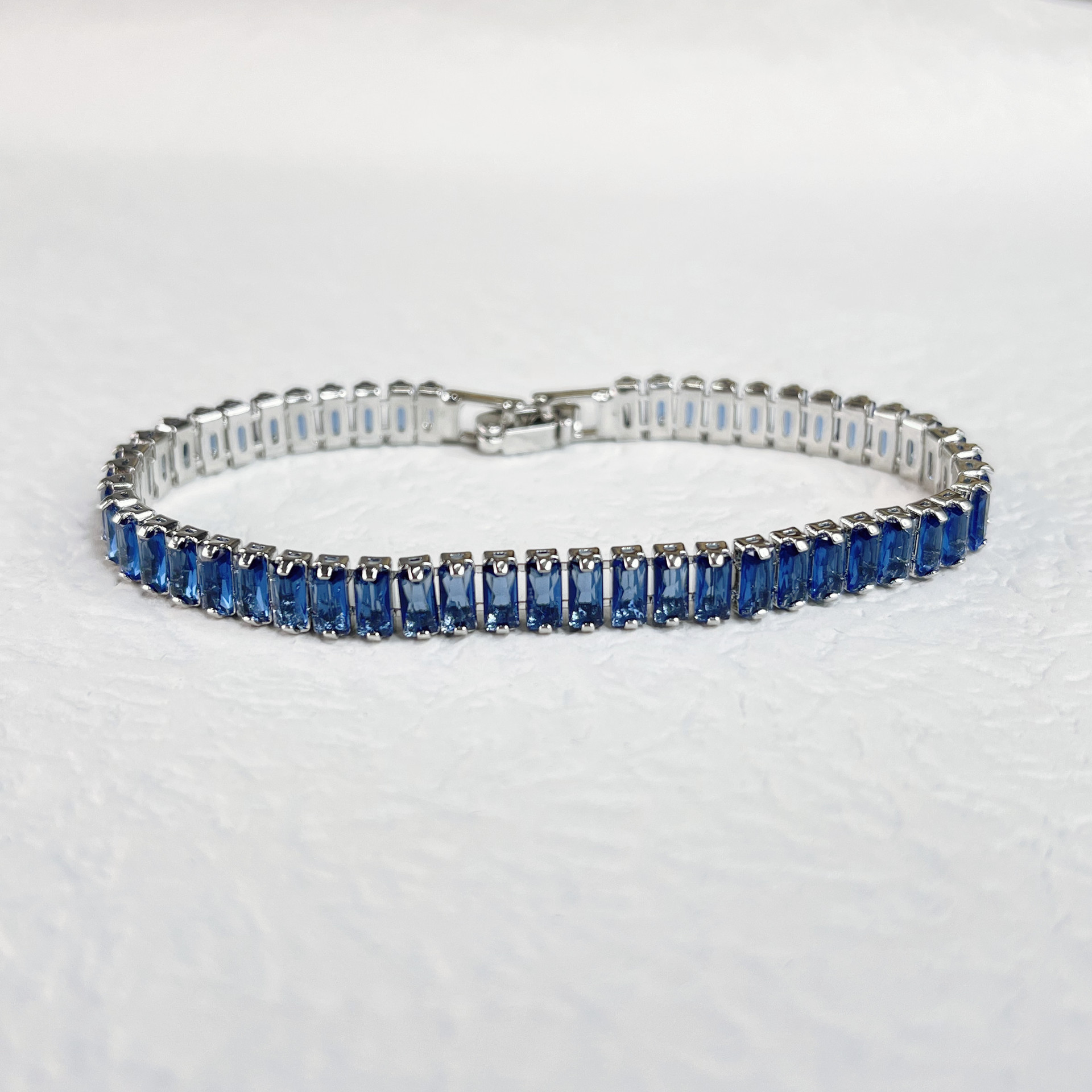 Le Cuivre Plaqué Rhodium Style Classique Incruster Coloré Zircon Bracelets display picture 6