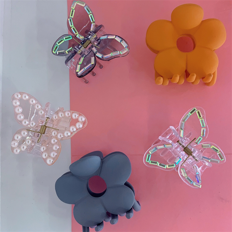 Fashion Flower Butterfly Arylic Plastic Resin Inlay Artificial Pearls Artificial Diamond Hair Claws 1 Piece display picture 5
