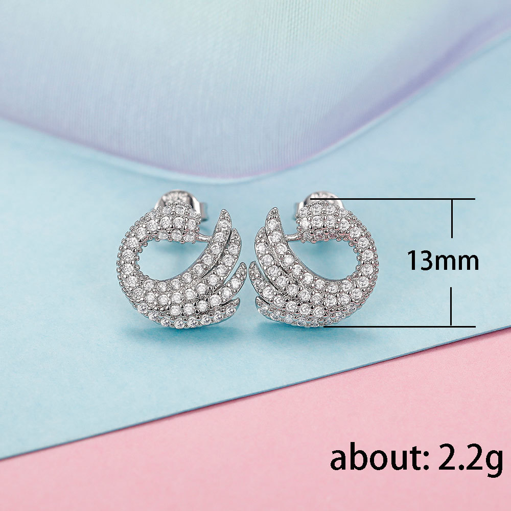 Fashion Swan Copper Plating Zircon Ear Studs 1 Pair display picture 1