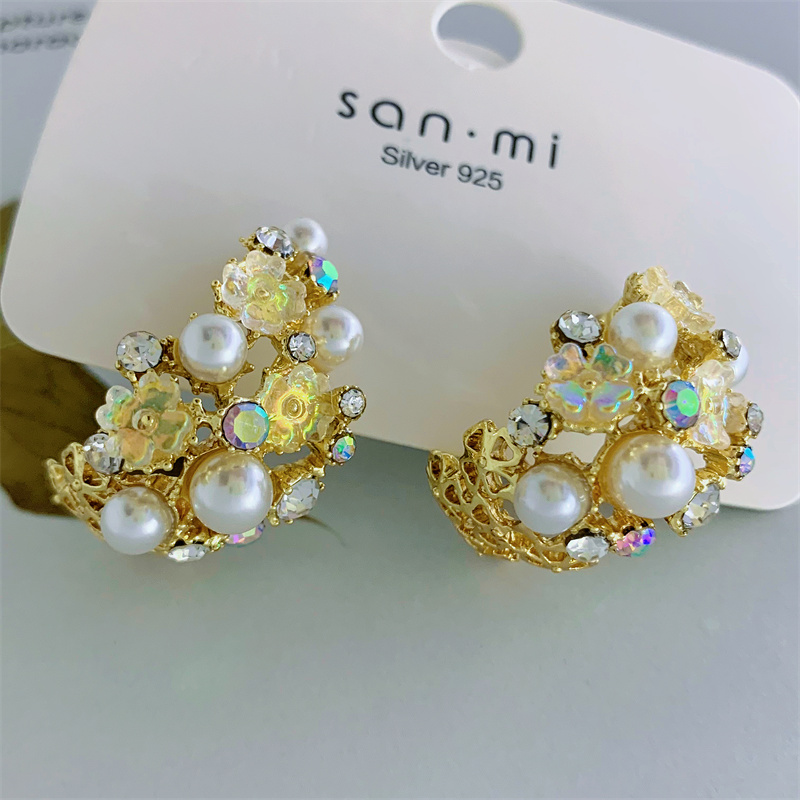 Glam Flower Alloy Diamond Artificial Pearls Women's Earrings 1 Pair display picture 4