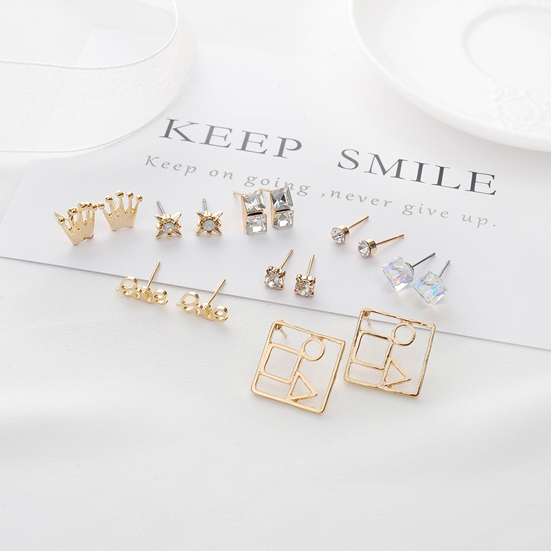 Cute Crown Alloy Inlay Zircon Women's Ear Studs 8 Pairs display picture 1