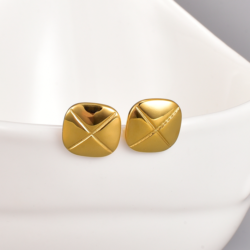 Fashion Cross Square Titanium Steel Gold Plated Ear Studs 1 Pair display picture 3