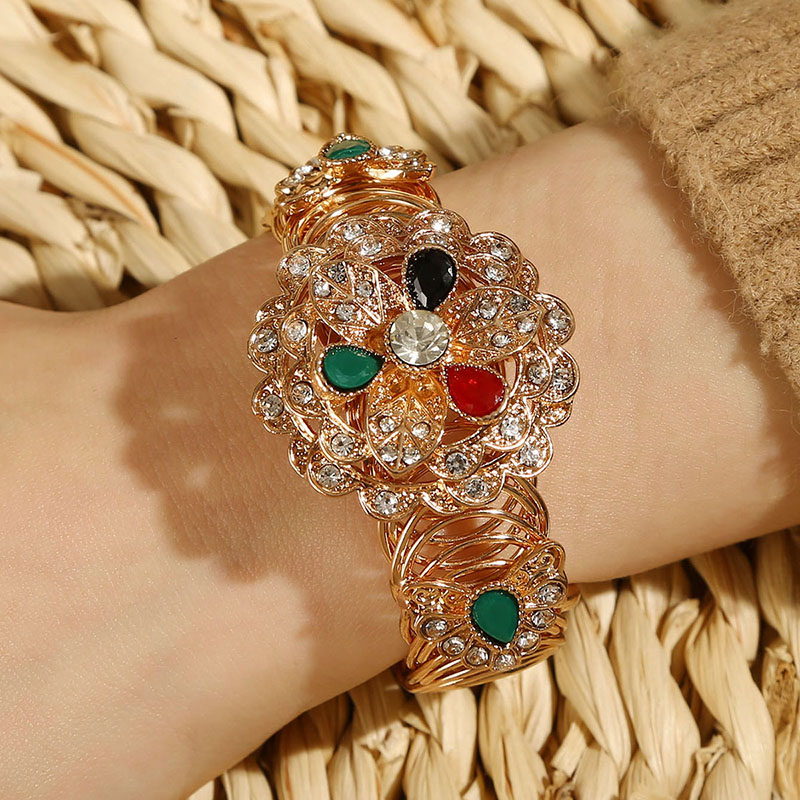 Vintage Style Flower Alloy Inlay Rhinestones Women's Bangle 1 Piece display picture 1