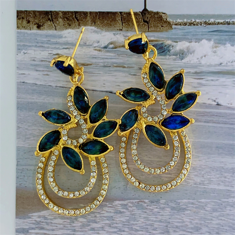 Vintage Style Water Droplets Alloy Resin Rhinestone Women's Drop Earrings 1 Pair display picture 3