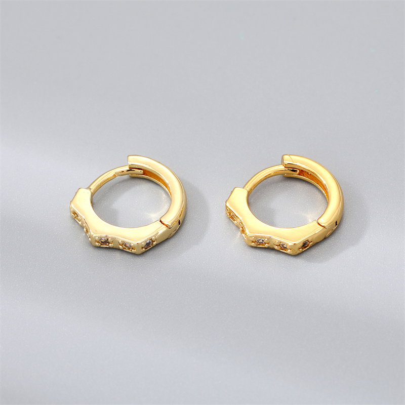 Simple Style Irregular Gold Plated Enamel Artificial Pearls Zircon Women's Hoop Earrings 1 Pair display picture 4