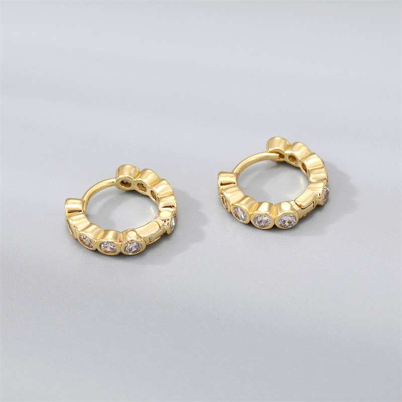 Simple Style Irregular Gold Plated Enamel Artificial Pearls Zircon Women's Hoop Earrings 1 Pair display picture 3