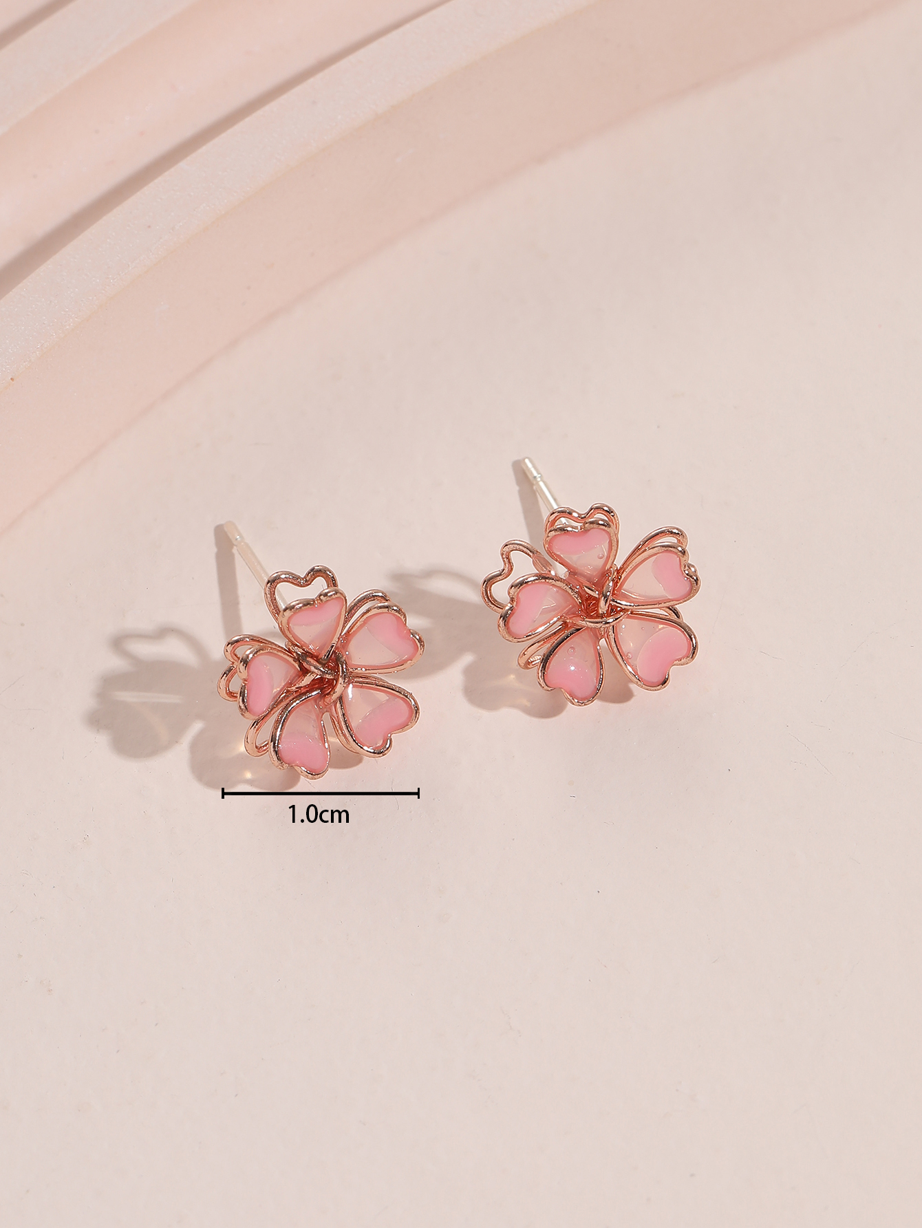 Sweet Flower Alloy Women's Ear Studs 1 Pair display picture 5