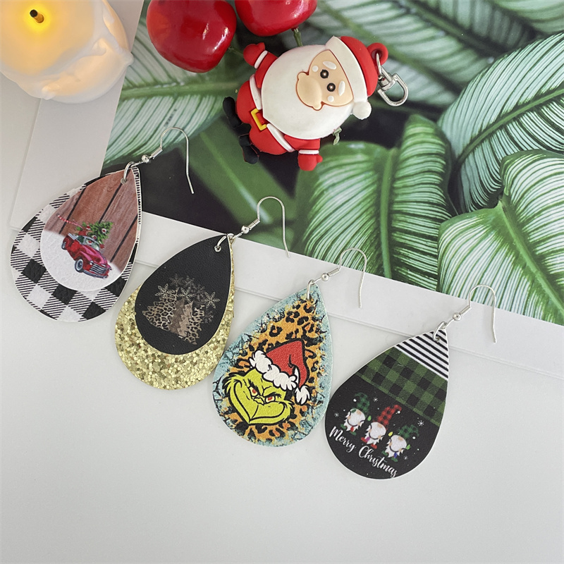 Nordic Style Christmas Tree Santa Claus Letter Pu Leather Women's Ear Hook 1 Pair display picture 8