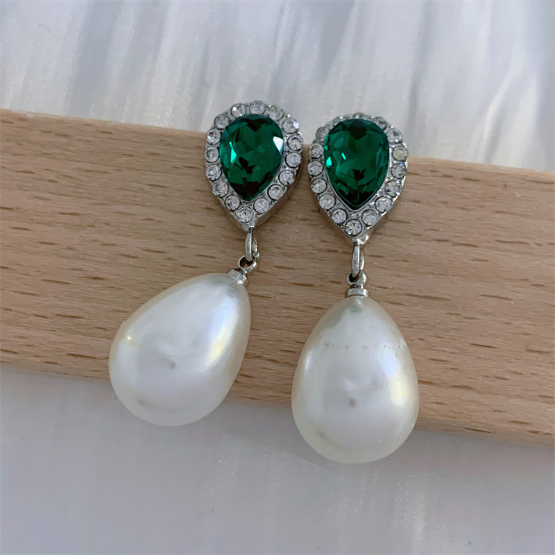 Elegant Geometric Alloy Inlay Artificial Pearls Rhinestones Women's Drop Earrings 1 Pair display picture 5