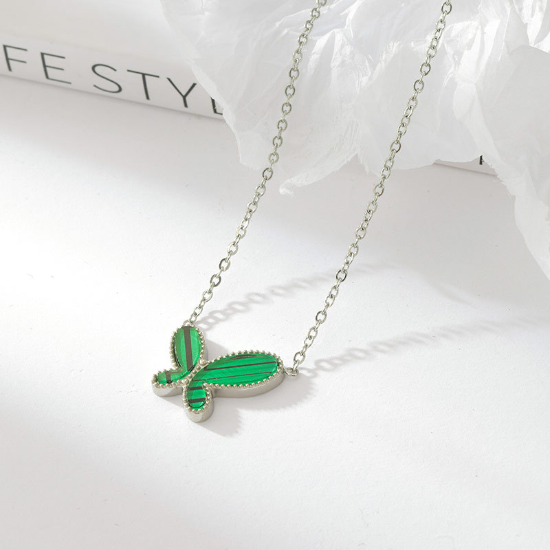 Sweet Simple Style Butterfly Stainless Steel Plating Gold Plated Pendant Necklace display picture 2