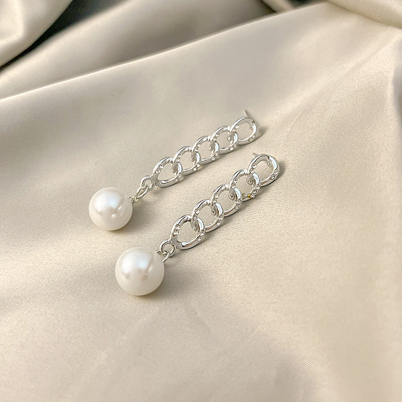 Vintage Style Geometric Alloy Plating Artificial Pearls Artificial Diamond Women's Drop Earrings 1 Pair display picture 2