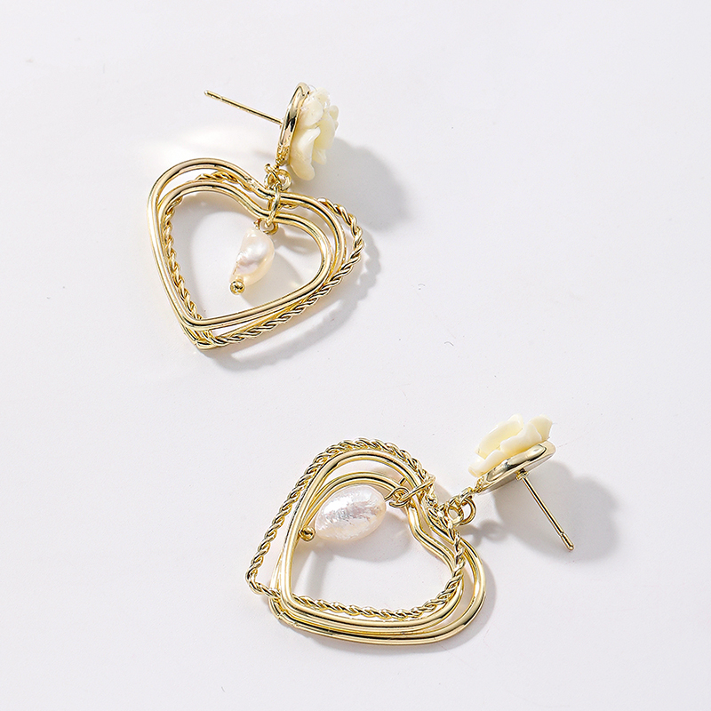 Fashion Heart Shape Alloy Plating Artificial Pearls Women's Drop Earrings 1 Piece display picture 1