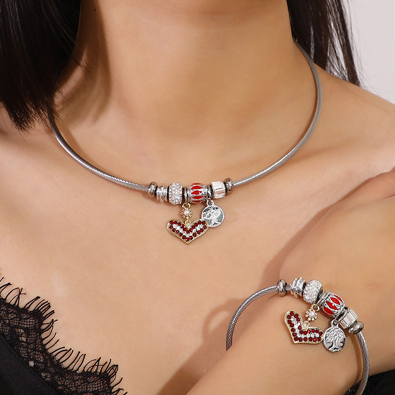 Moda Forma De Corazón Acero Inoxidable Embutido Diamantes De Imitación Mujeres Pulsera Collar 2 Piezas display picture 2