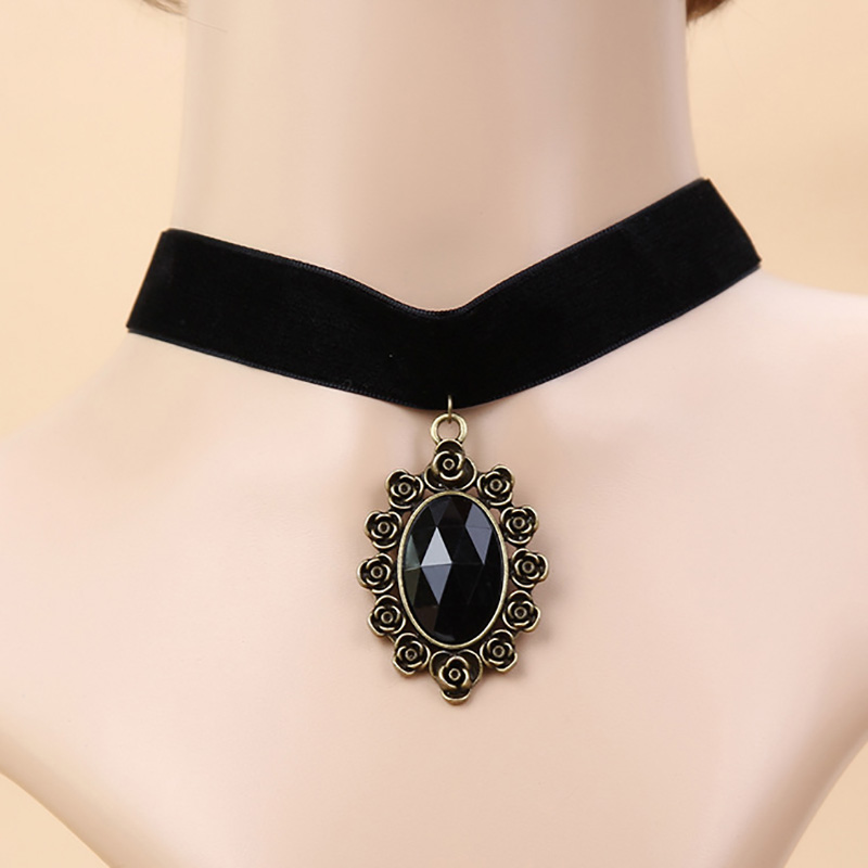 Retro Oval Velvet Artificial Crystal Women's Choker 1 Piece display picture 1