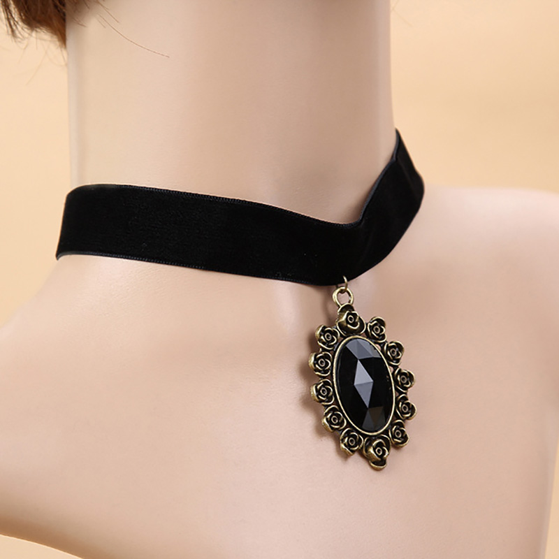 Retro Oval Velvet Artificial Crystal Women's Choker 1 Piece display picture 2