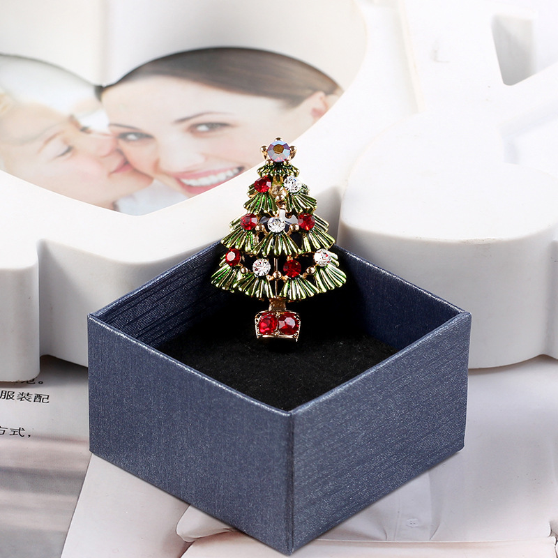 Fashion Christmas Tree Alloy Plating Hollow Out Inlay Rhinestones Women's Brooches display picture 3