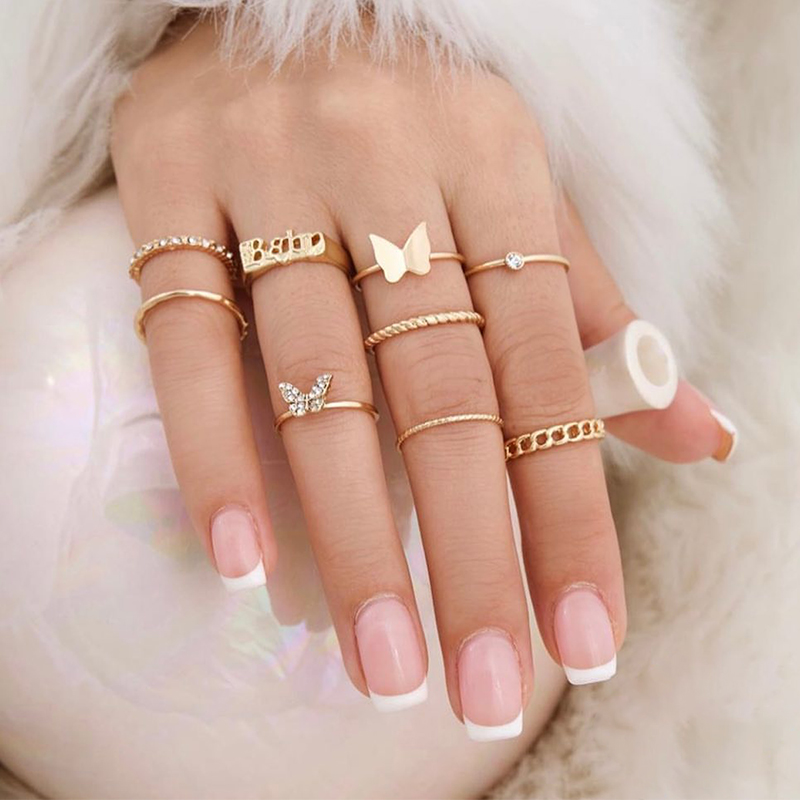 Retro Letter Stripe Butterfly Alloy Inlay Rhinestones Women's Rings 1 Set display picture 1