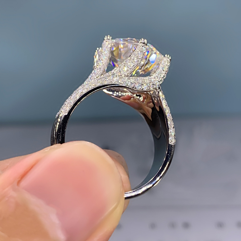 Fashion Round Copper Diamond Inlaid Zircon Artificial Diamond Zircon Rings 1 Piece display picture 5