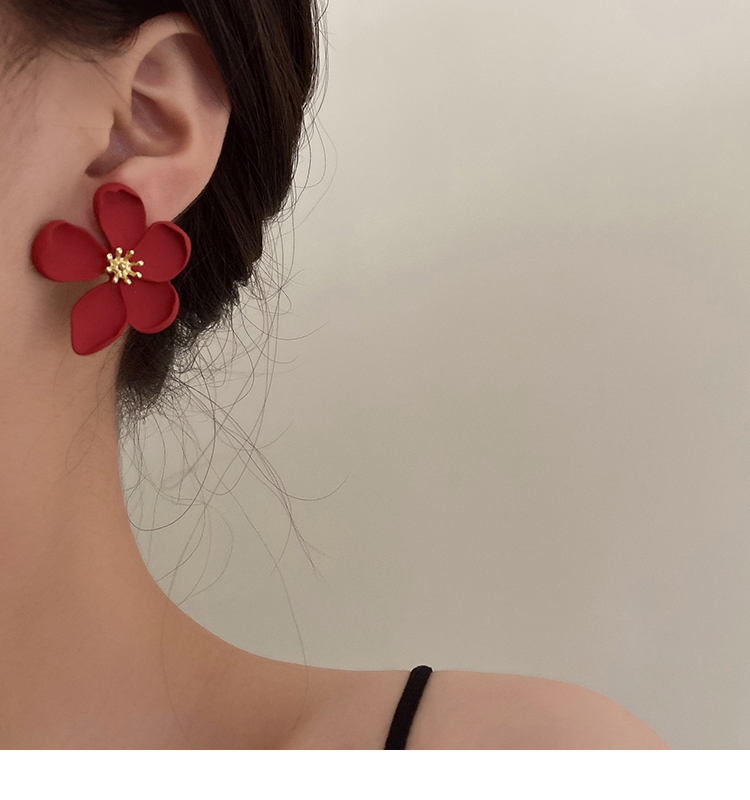 Fashion Flower Alloy Stoving Varnish Women's Ear Studs 1 Pair display picture 3