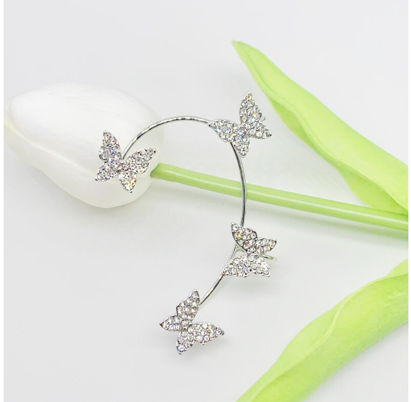 Joyería Al Por Mayor Moda Mariposa Aleación Diamantes De Imitación Artificiales Embutido Pinzas Para Las Orejas display picture 8