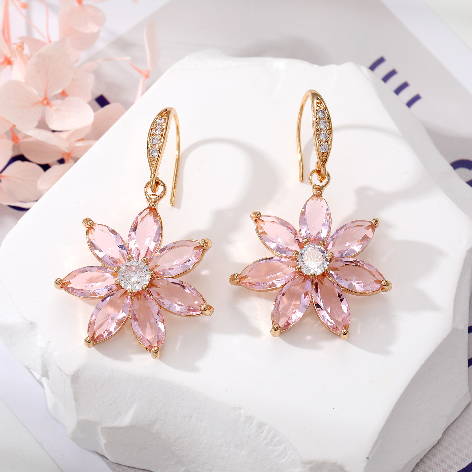 Fashion Lotus Alloy Inlay Crystal Rhinestones Women's Drop Earrings 1 Pair display picture 4