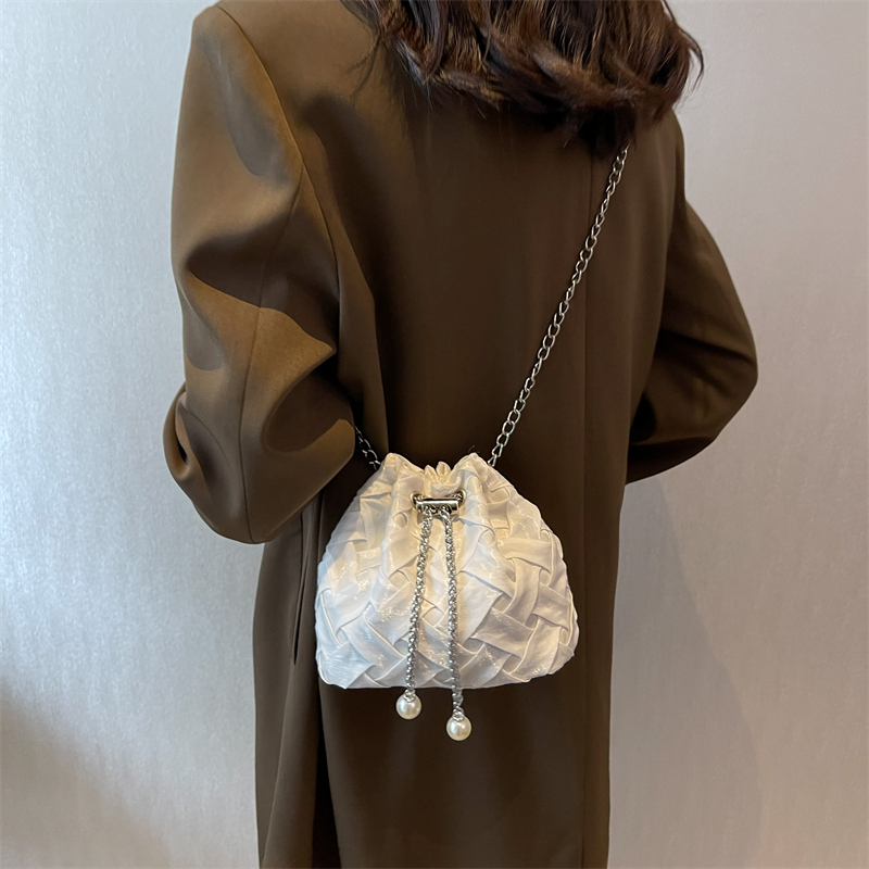 Women's Linen Lingge Fashion Bucket String Crossbody Bag display picture 9