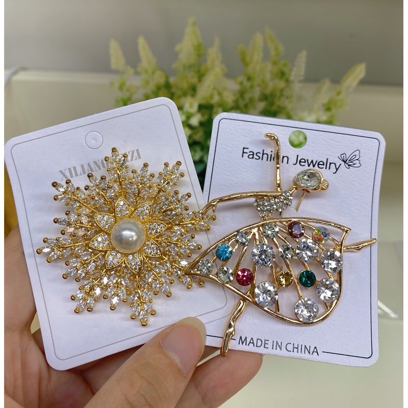 Fashion Animal Alloy Inlay Artificial Crystal Artificial Diamond Opal Women's Brooches display picture 5