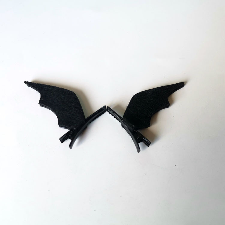 Gothic Bat Cloth Hair Clip 2 Pieces display picture 4