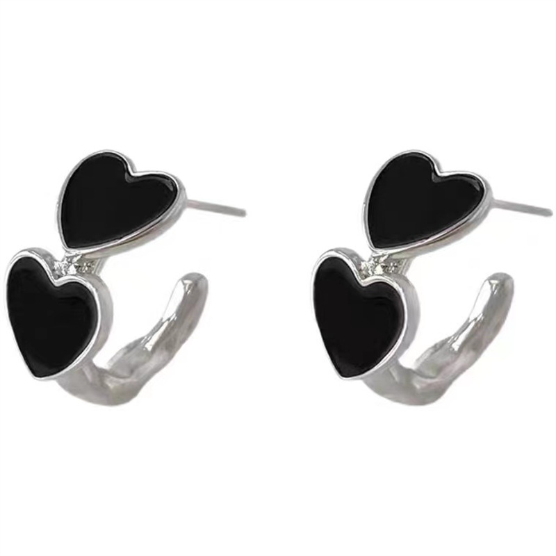 Fashion Heart Shape Alloy Women's Hoop Earrings 1 Pair display picture 4