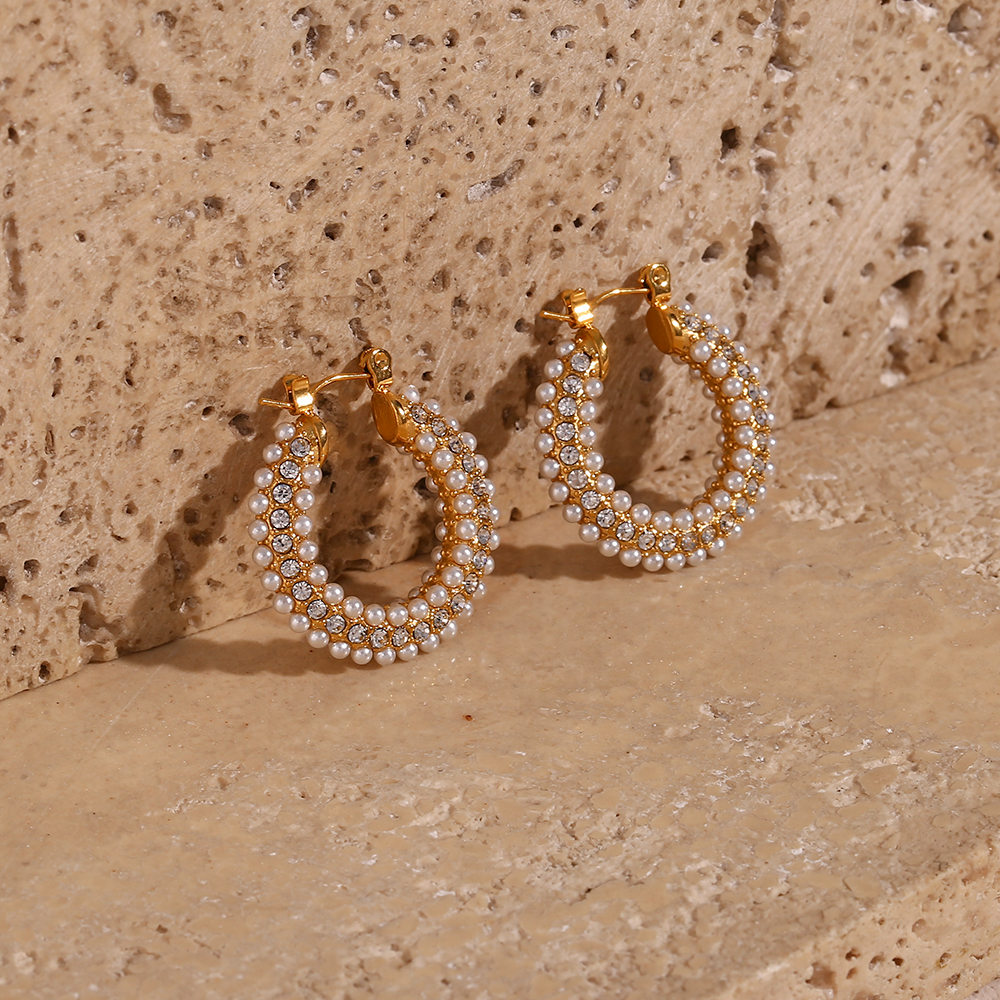 Fashion Geometric Stainless Steel Inlay Artificial Pearls Zircon Hoop Earrings 1 Pair display picture 3