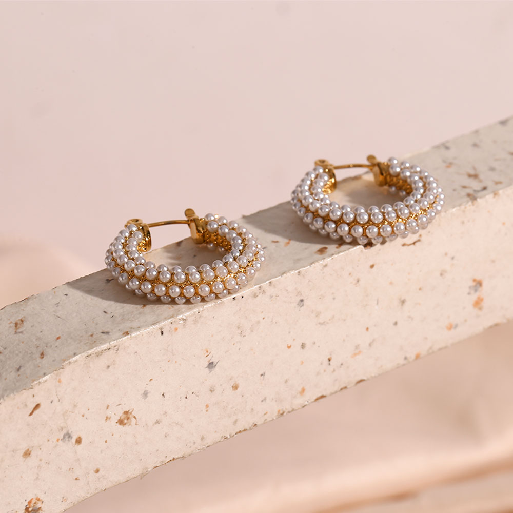 Mode Geometrisch Rostfreier Stahl Inlay Künstliche Perlen Vergoldet Reif Ohrringe 1 Paar display picture 1