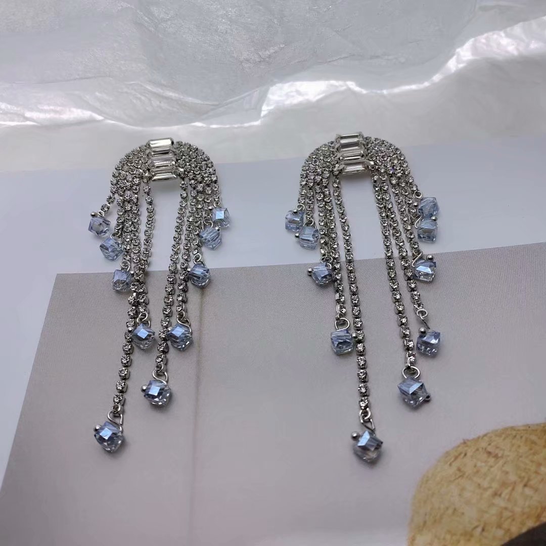 1 Pair Fashion Irregular Artificial Crystal Alloy Tassel Plating Women's Drop Earrings display picture 1