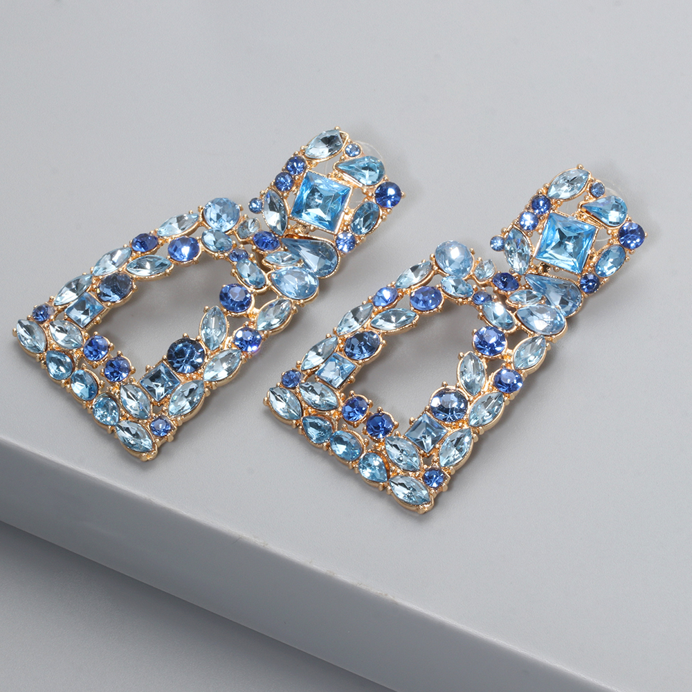1 Pair Fashion Trapezoid Alloy Hollow Out Rhinestones Women's Chandelier Earrings Drop Earrings display picture 5