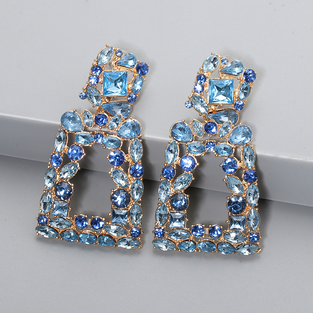 1 Pair Fashion Trapezoid Alloy Hollow Out Rhinestones Women's Chandelier Earrings Drop Earrings display picture 12