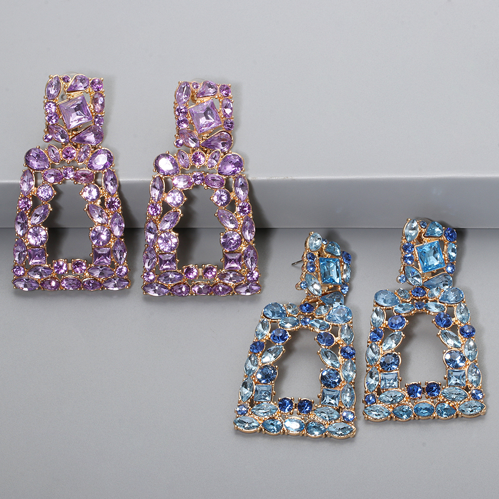 1 Pair Fashion Trapezoid Alloy Hollow Out Rhinestones Women's Chandelier Earrings Drop Earrings display picture 13