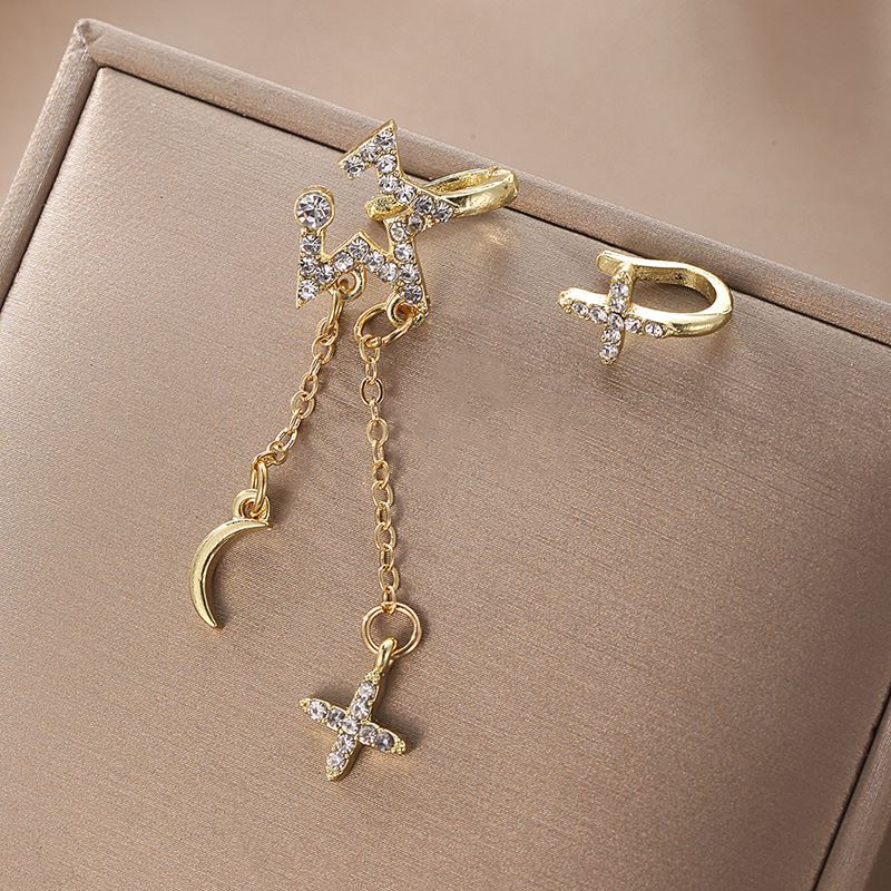 1 Pair Simple Style Star Moon Alloy Asymmetrical Rhinestones Women's Ear Clips display picture 4