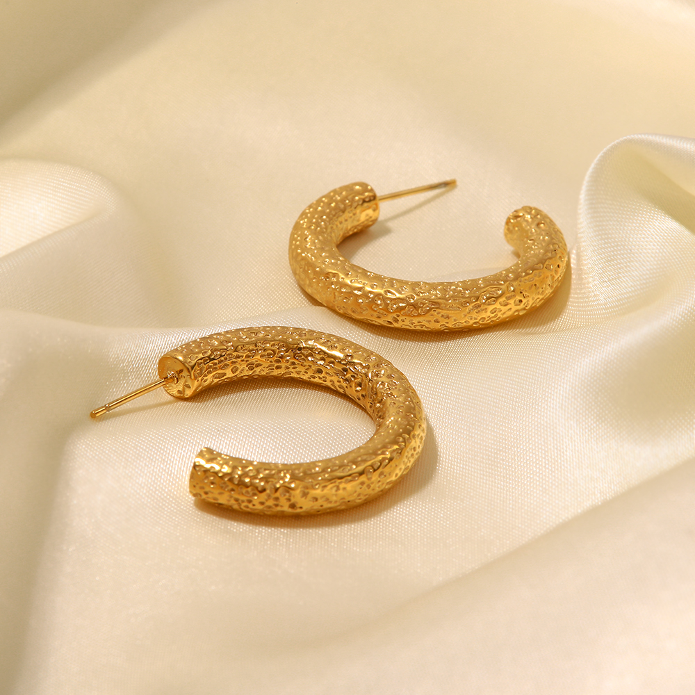 1 Pair Simple Style C Shape Plating Stainless Steel 18k Gold Plated Ear Studs display picture 3
