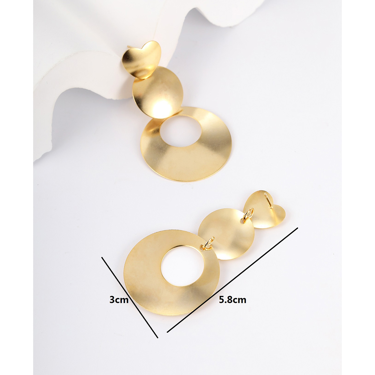 1 Pair Fashion Triangle Geometric Heart Shape Plating Stainless Steel 18k Gold Plated Dangling Earrings display picture 2